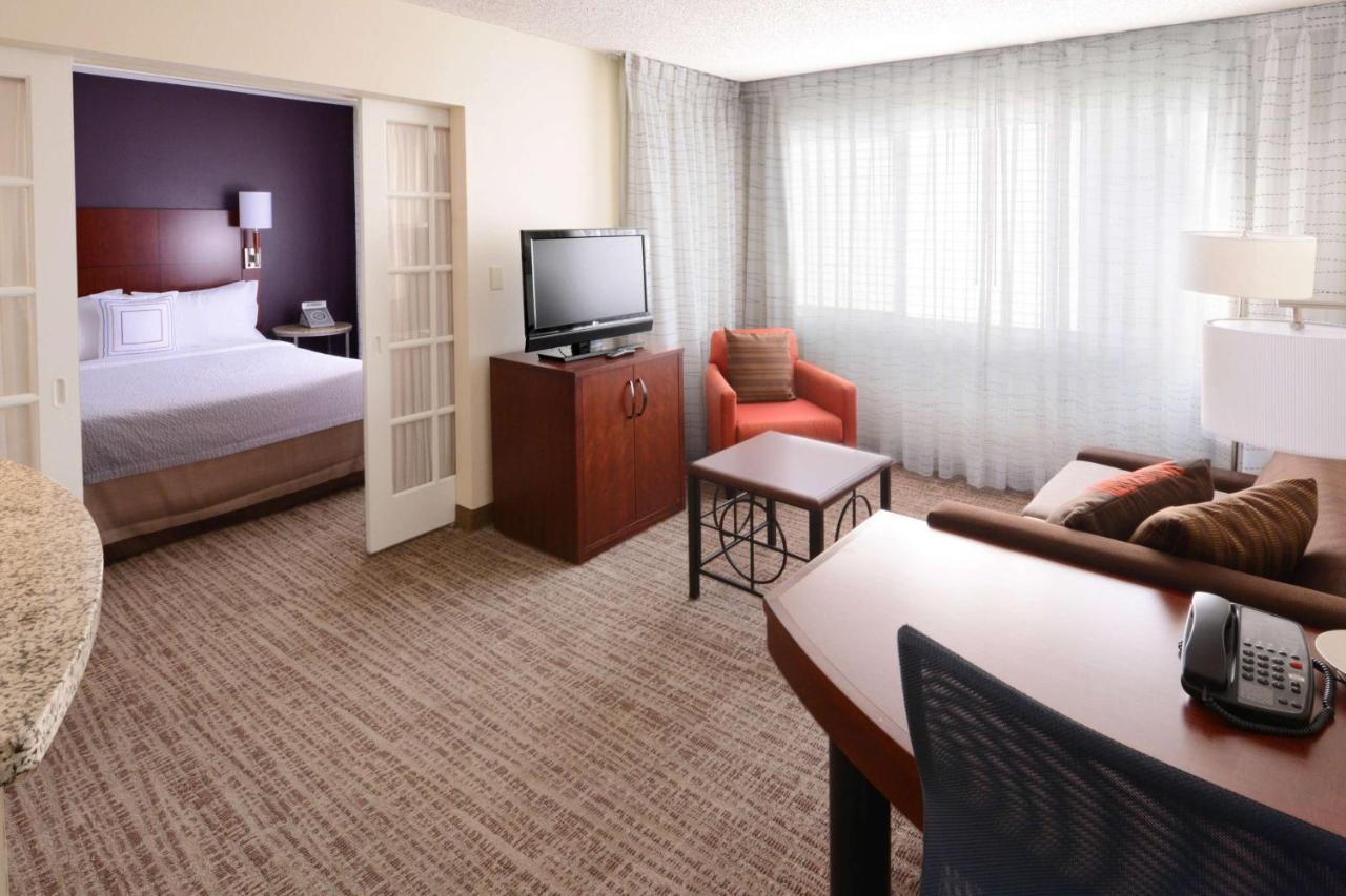 Sonesta Es Suites Dallas Central Expressway Exterior photo